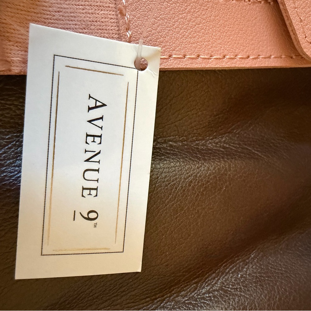 Avenue 9 Pink Women's Slim Wallet with snap and zippered pouch. NWT - Picture 6 of 6